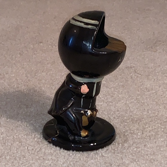 Vintage Ashtray, Man with Top Hat Figure, 6 1/2” - Picture 6 of 15